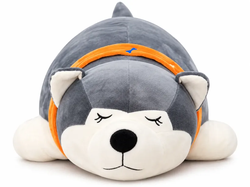 Gối ôm hình chó husky vòng cổ cam – mẫu 2